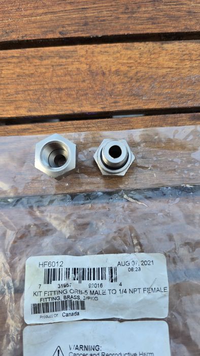 Króciec łącznik prosty 1/4 "NPT SeaStar HF6012