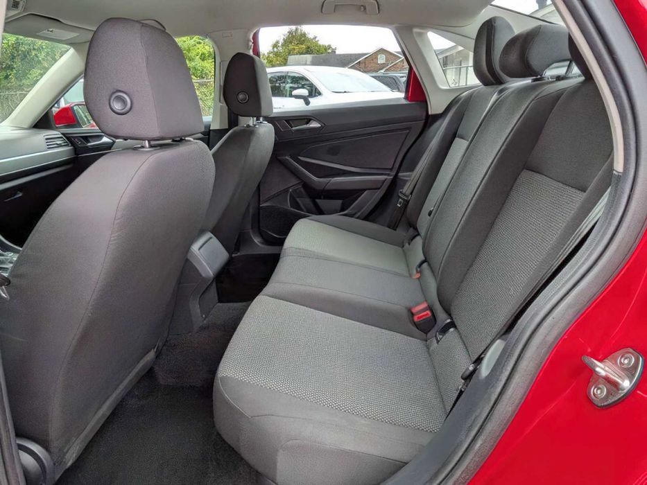 Volkswagen Jetta      2019