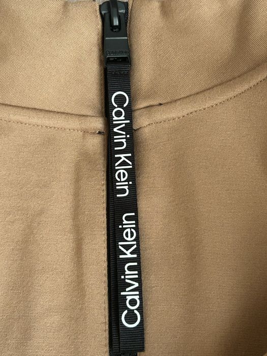 Продам кофтину Calvin Klein оригінал