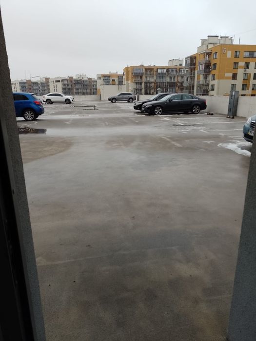 Паркомісце, паркінг. Паркинг Варшавський, липинка