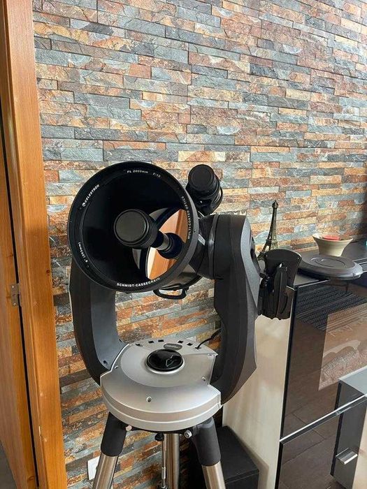 Telescópio Celestron CPC 800 XLT