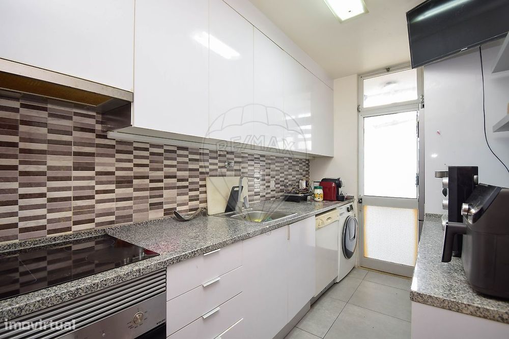 Apartamento T2 para venda — Santo António Dos Cavaleiros E Frielas, Lisboa