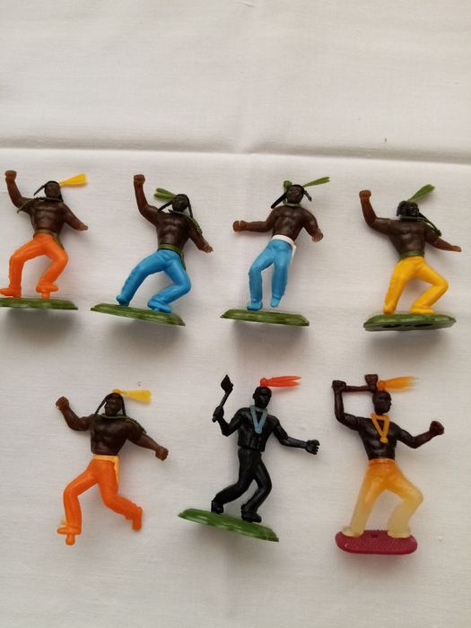 Солдатики СССР, индейцы разборные.