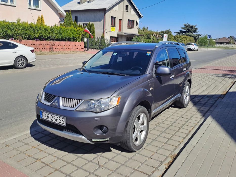 Mitsubishi Outlander Mitsubishi Outlander 2.2 DID (156 KM) 4x4, 7-osobowy, salon Polska