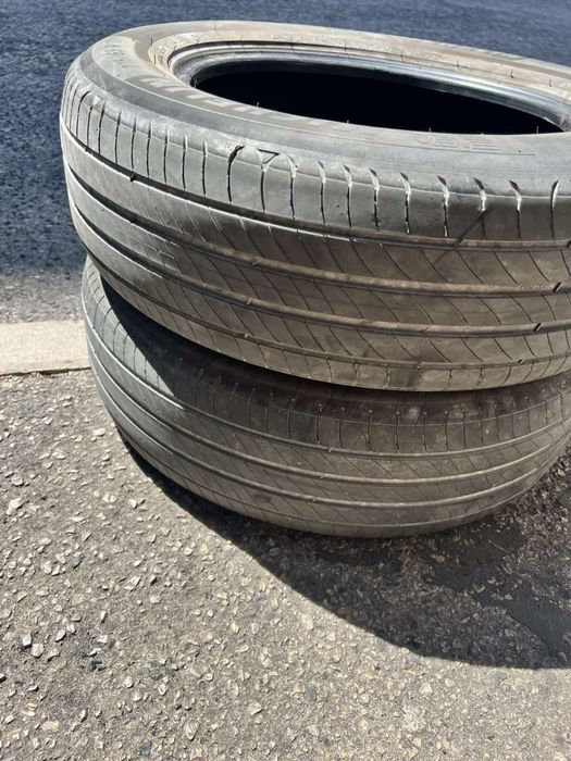 215/65/17 Michelin 2 pneus