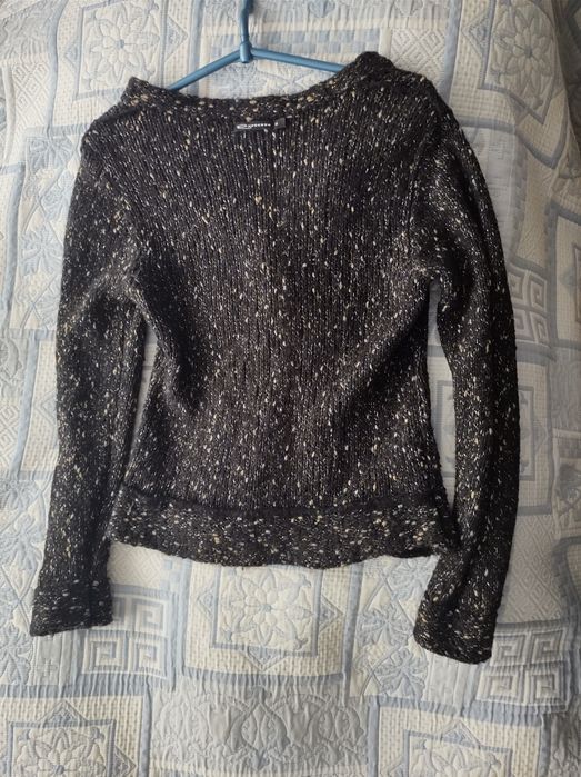 Kardigan sweter damski czarny że złotą nitką