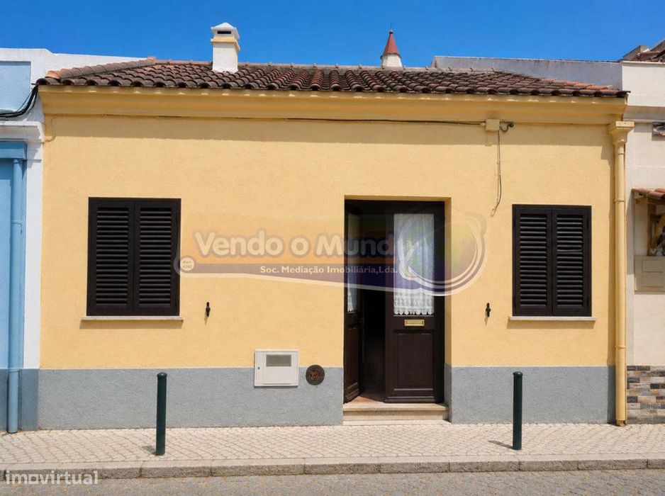 Moradia T2 em Alhandra (ALH037)