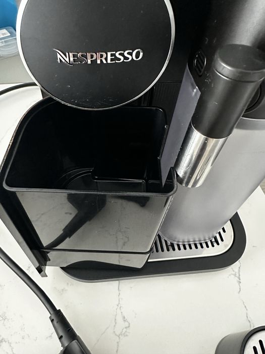 Nespresso Gran Latissima Preta