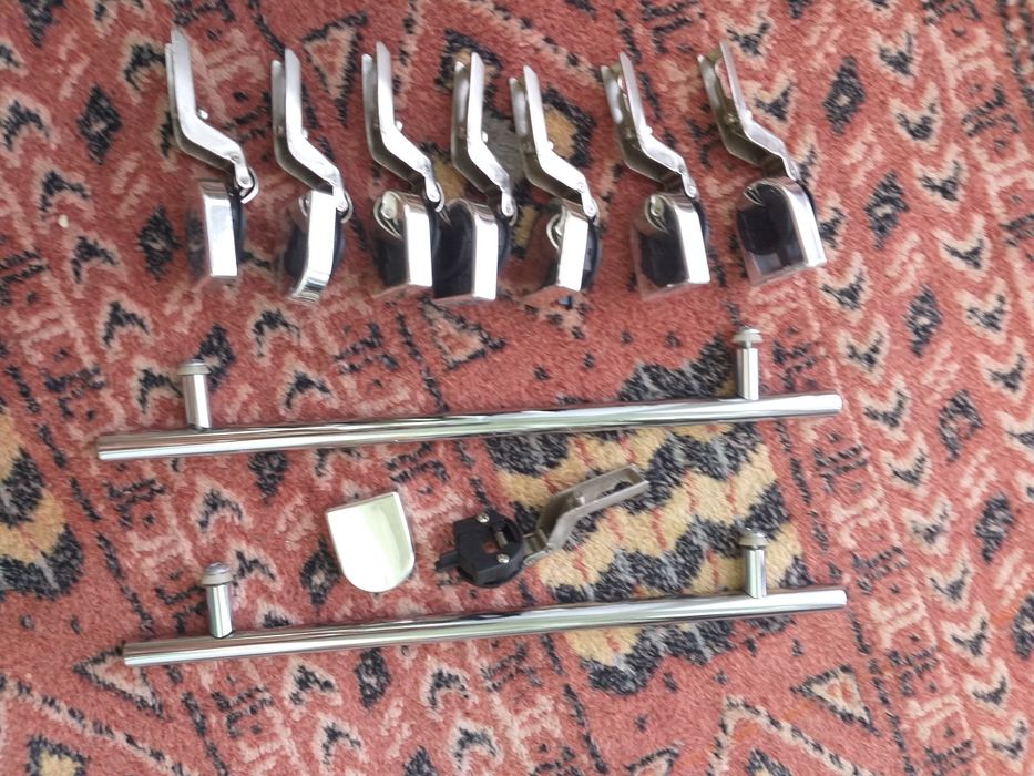 Фурнитура для стекляных дверей