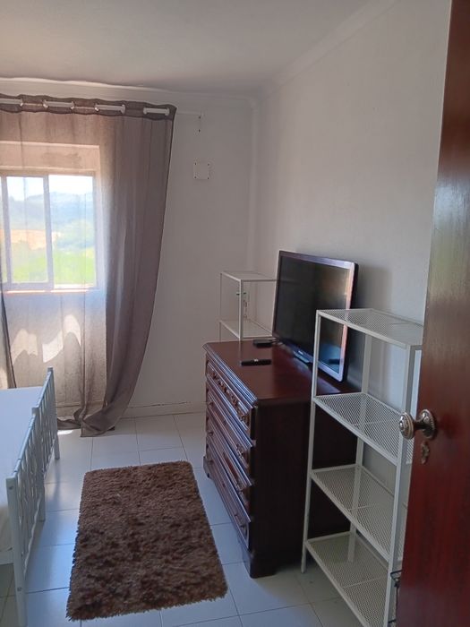 Quarto para arrendar