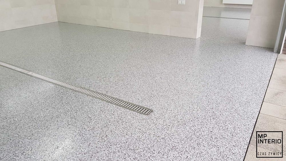 Wykonujemy podłogi posadzki żywiczne i mikrocement, żywice w garażu.