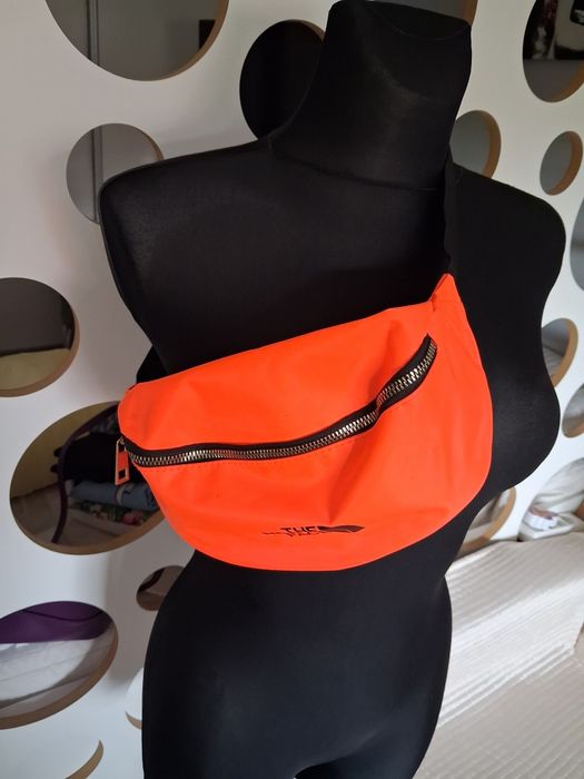 Pomarańczowa nerka " North Face "
