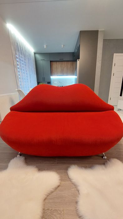 Диван, м'які меблі