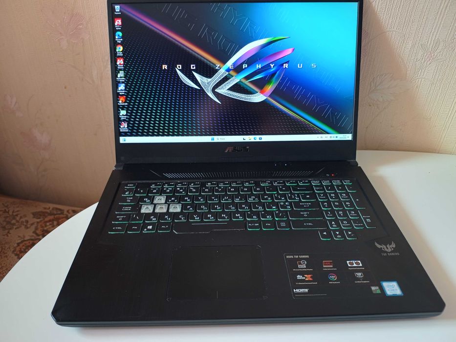 ASUS TUF FX705G i7-8750H 16Gb nVIDIA GTX1060 6Gb SS256Gb HDD1Tb