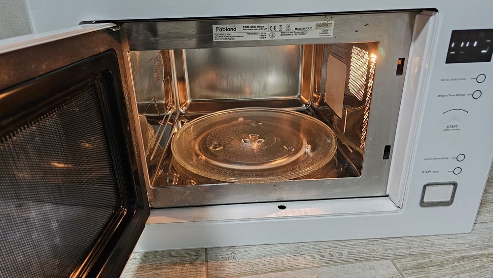 Вбудована мікрохвильова піч Fabiano