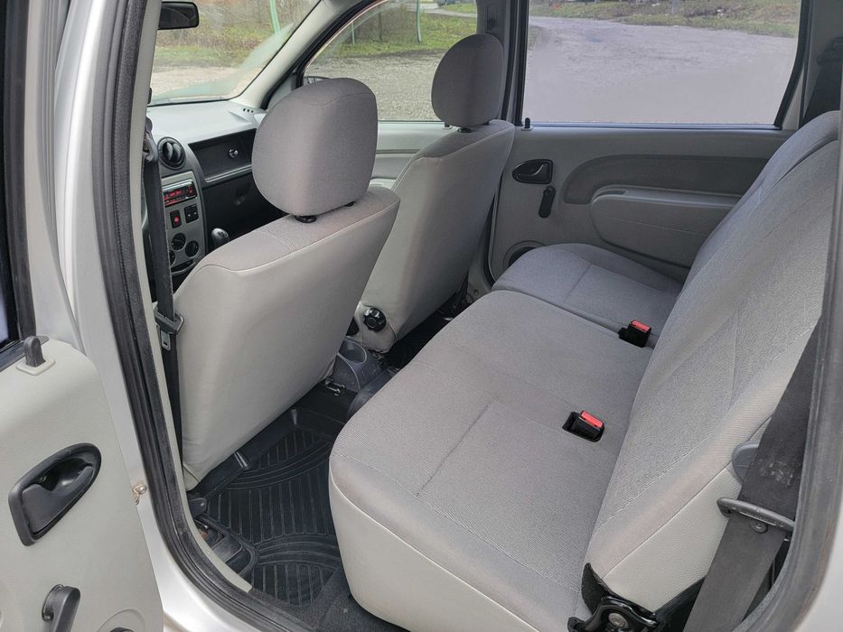 RENAULT LOGAN 2010г. продам