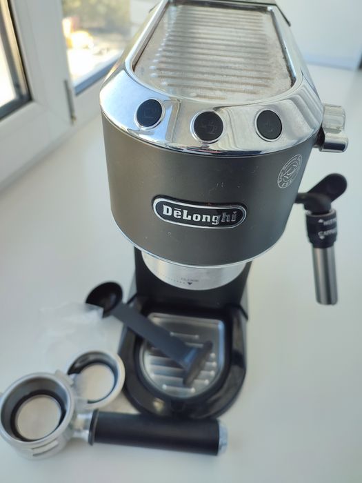 Кофеварка Delonghi