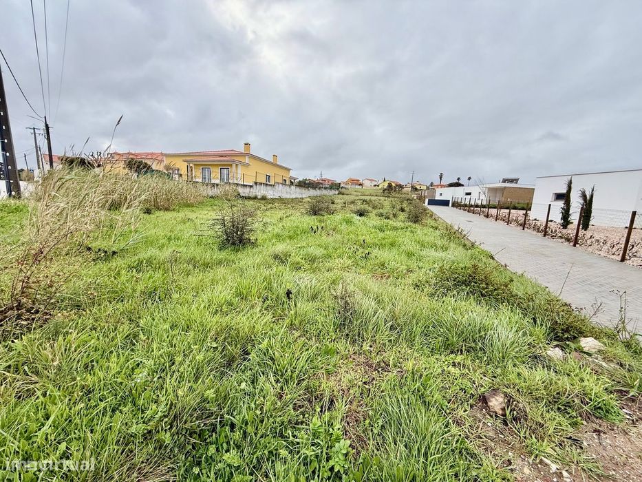 Moradia T3 com piscina e garagem - Nadadouro, Caldas da Rainha