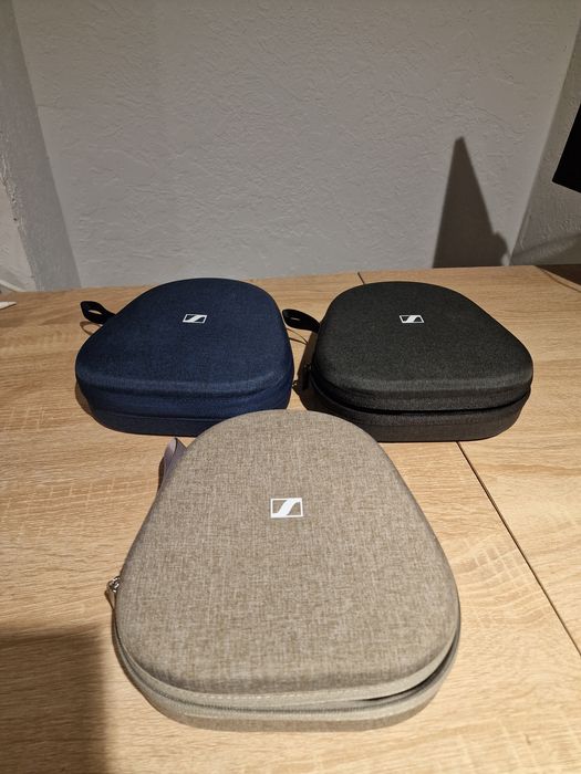 Повнорозмірні бездротові навушники Sennheiser Momentum 4 Wireless