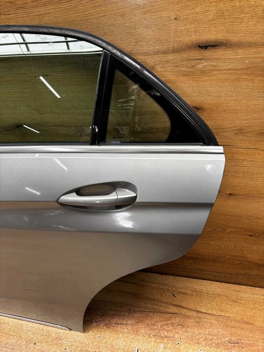 Drzwi tylne lewe Mercedes W212 lift kolor 972
