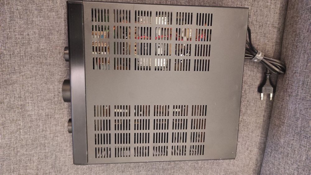 Wzmacniacz Midi Onkyo A-922. Czarny. W pełni sprawny.