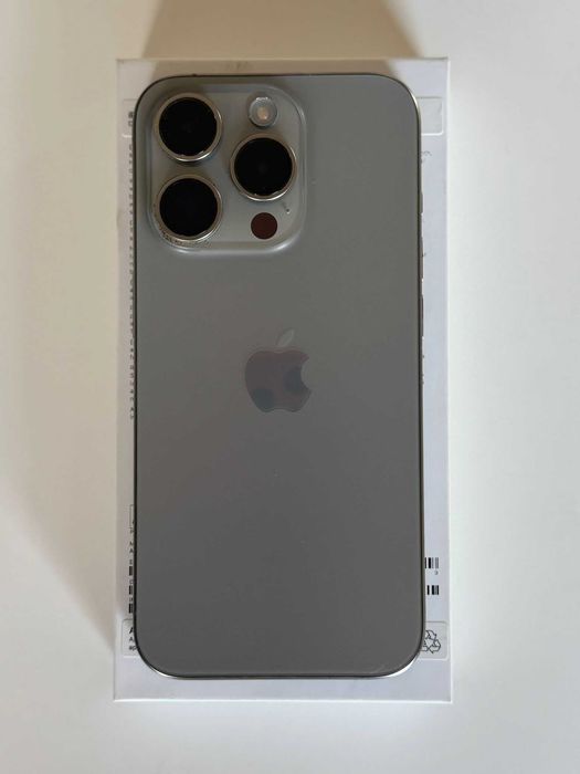 Syndyk sprzeda - telefon komórkowy iPhone 15 Pro 256 GB