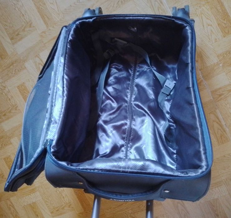 Валіза Tourist 4 колеса чемодан