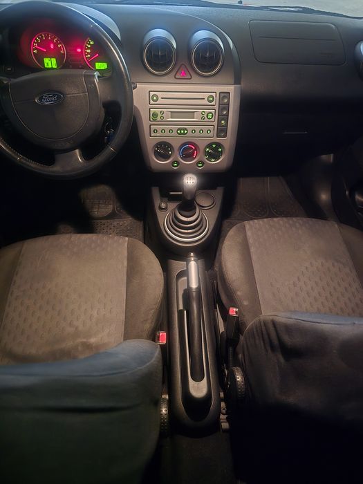 Ford Fiesta — fotografia 10