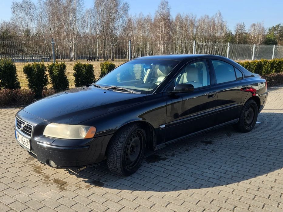 Volvo S60 Volvo S60 I FL 2.4 D5 185 KM | 2006 | 334 tys. km | Czarny