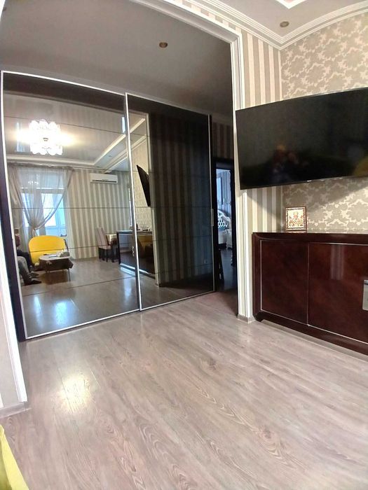 Шикарная 2х комн кв 60м 3/5ти ул.Гоголя /ДК Дробязко. Мебель, техника!