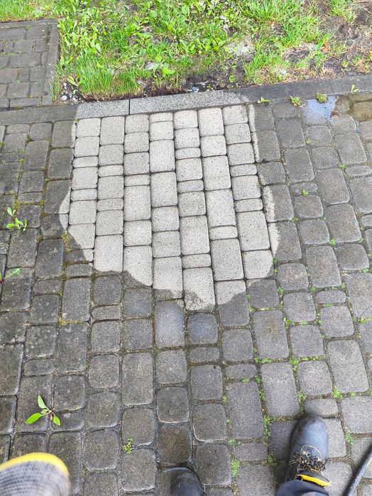 Mycie Ciśnieniowe Warszawa: Kostka • Dach • Elewacja | Darmowa Wycena