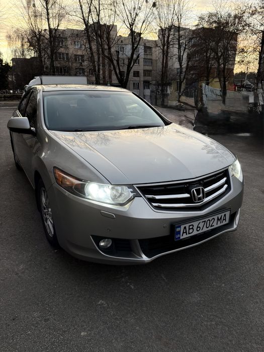 Honda accord 8 2.0 автомат 2010 г.