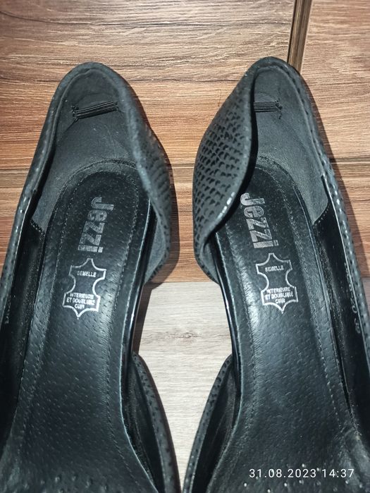 Szpilki czarne zamsz 39