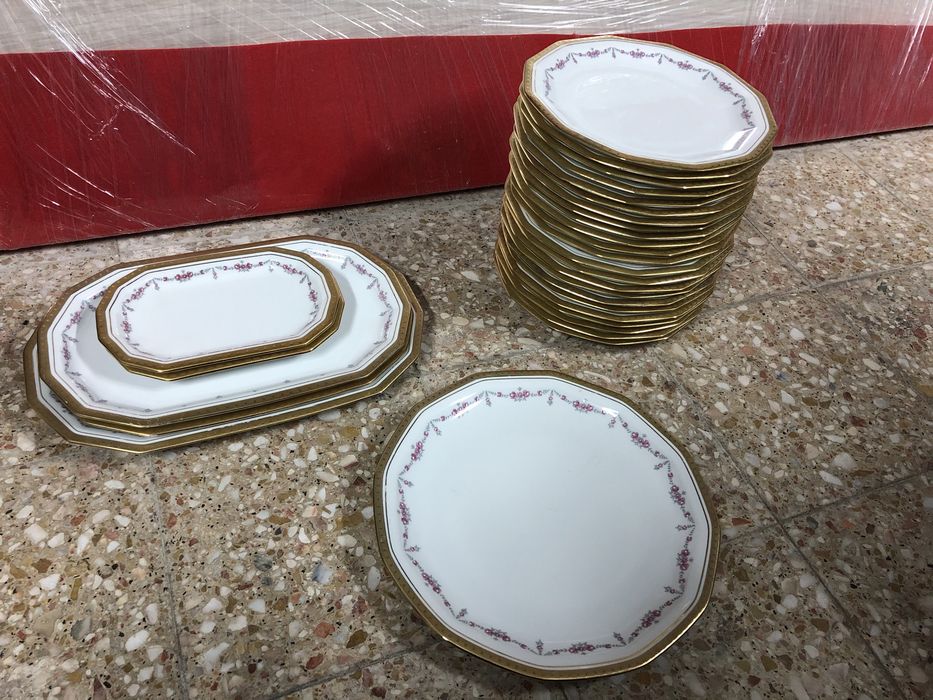 Exclusive Complete Vista Alegre Set64751234147841123