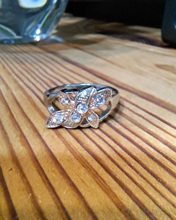 Vintage pierścionek z cyrkoniami 19 mm