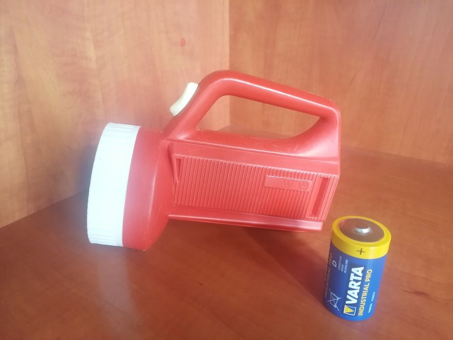 Latarka PRL czerwona Elektron