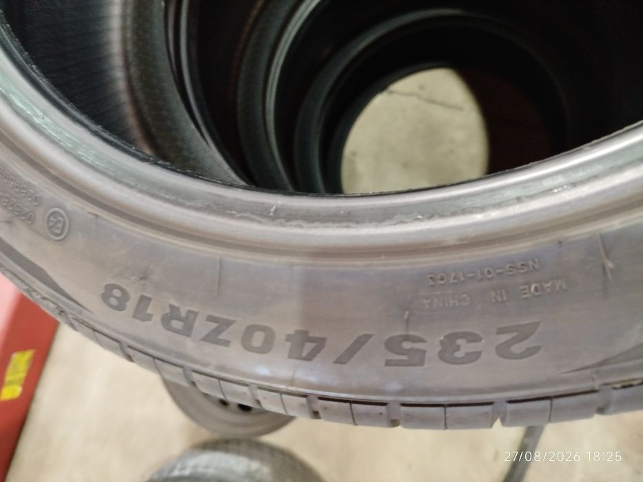 Pneus 235/40R18 c/ 2000 km