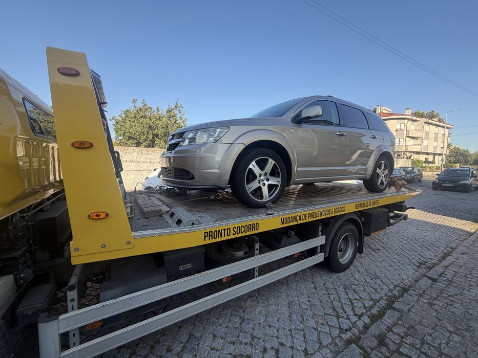 Servico de reboques  & pneus