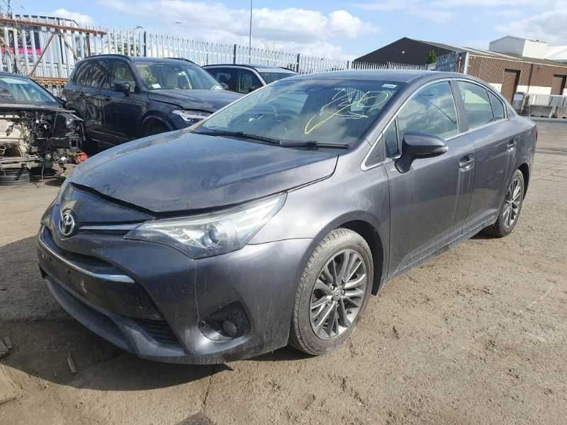 Бампере Toyota Avensis розборка шрот