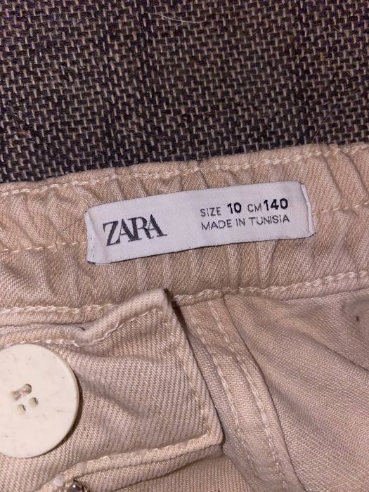 Spodnie ZARA o kolorze kremowym