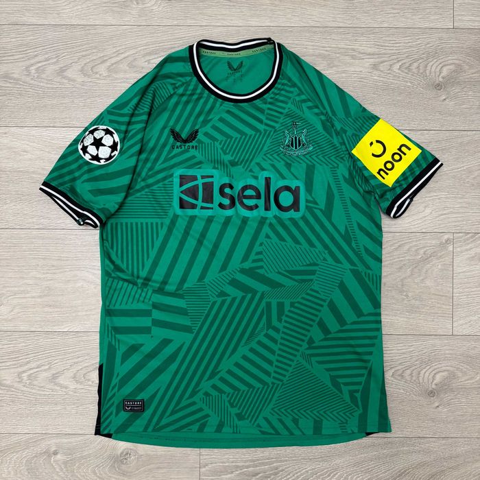 ユニフォーム Newcastle United シャツ newcastle united - купить мужскую спортивную одежду - Цена на OLX.ua