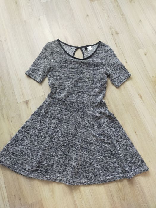 Sukienka marki H&M