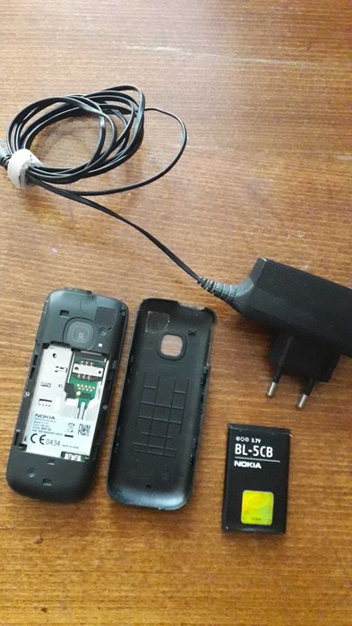 Nokia C1-01 мобильный телефон