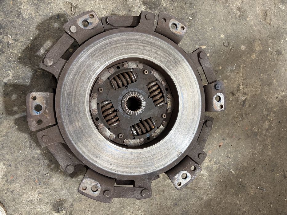 Dodge Challenger sprzęgło