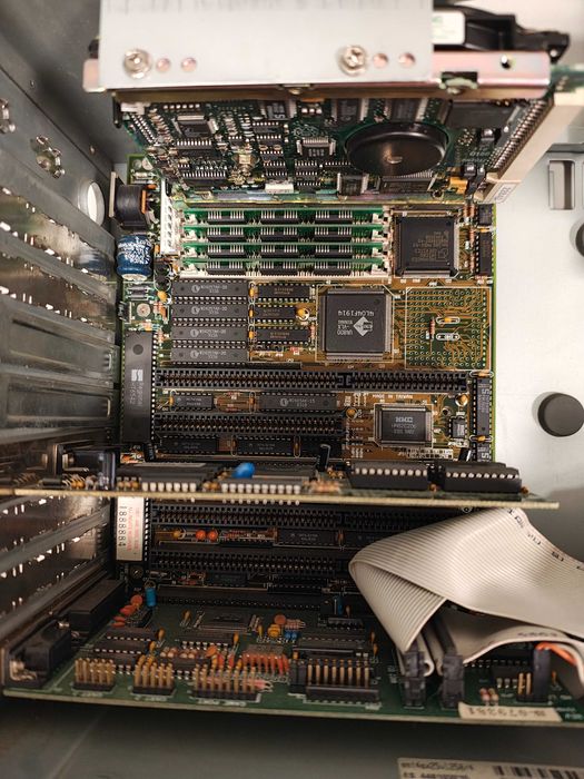 Stary komputer Intel