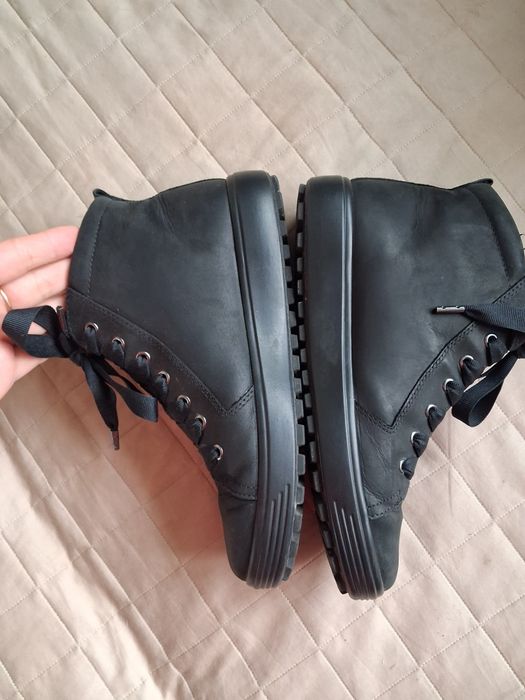 Ботинки черевики 39 розмір ессо нубук зима