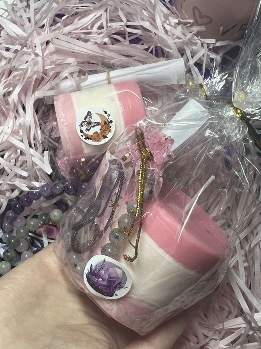 Унікальний подарунковий набір: браслет з каменю , свічка та амулет