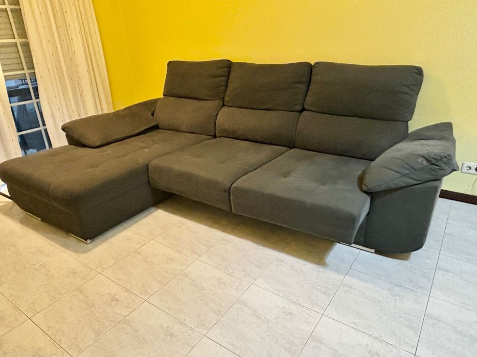 Sofá tamanho Família retrátil