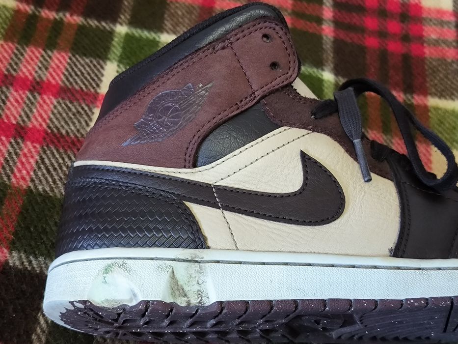 Sneakersy męskie Nike Air Jordan 1 Mid SE