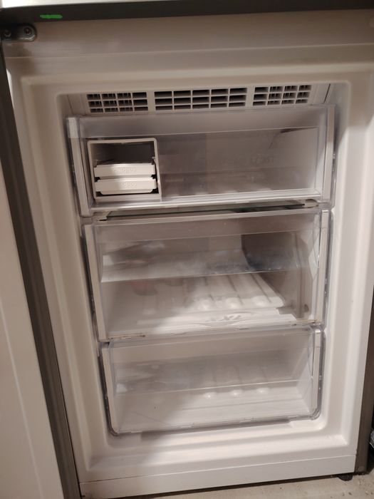 Sprzedam Lodówkę Whirlpool